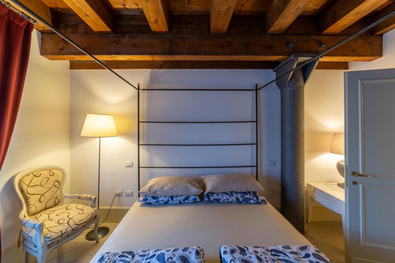 Youatmolino Canal View Apartment البندقية المظهر الخارجي الصورة