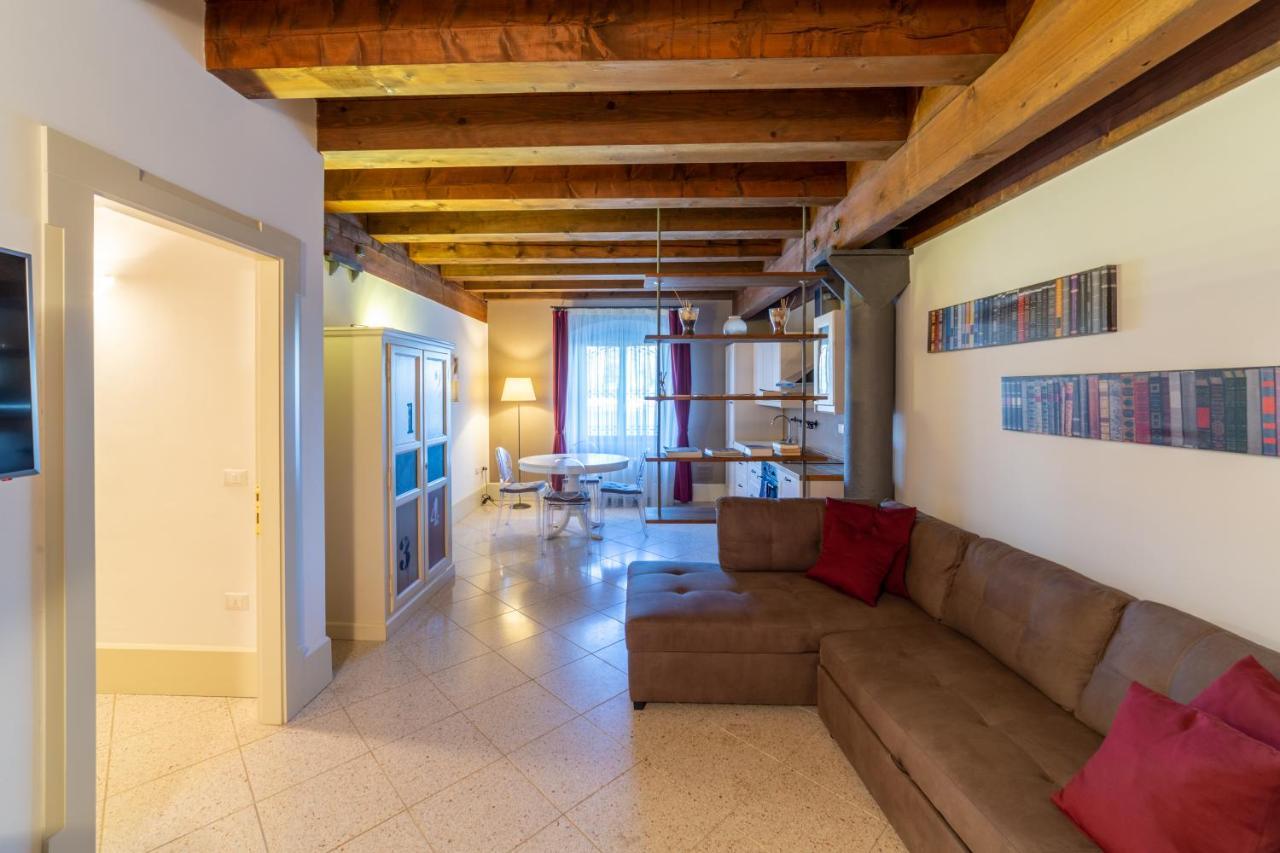 Youatmolino Canal View Apartment البندقية المظهر الخارجي الصورة