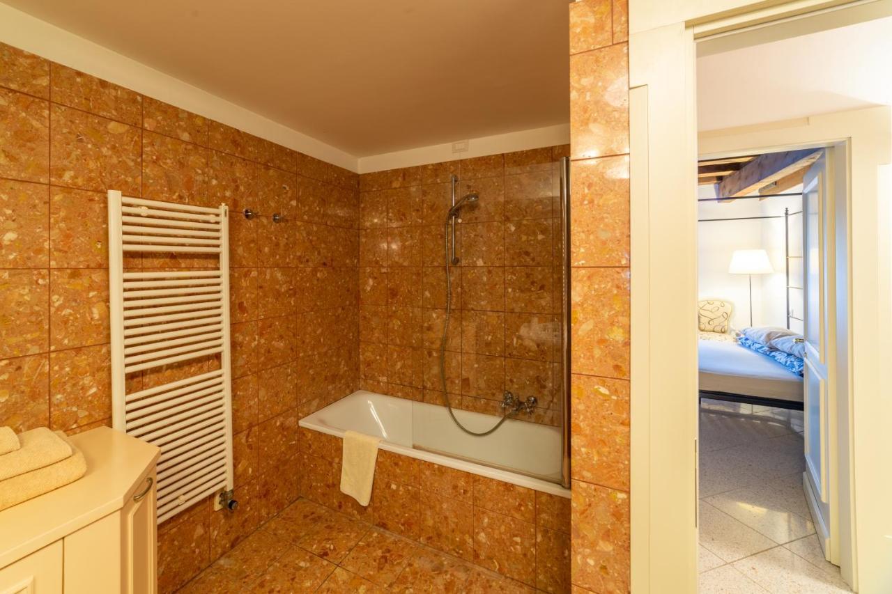 Youatmolino Canal View Apartment البندقية المظهر الخارجي الصورة